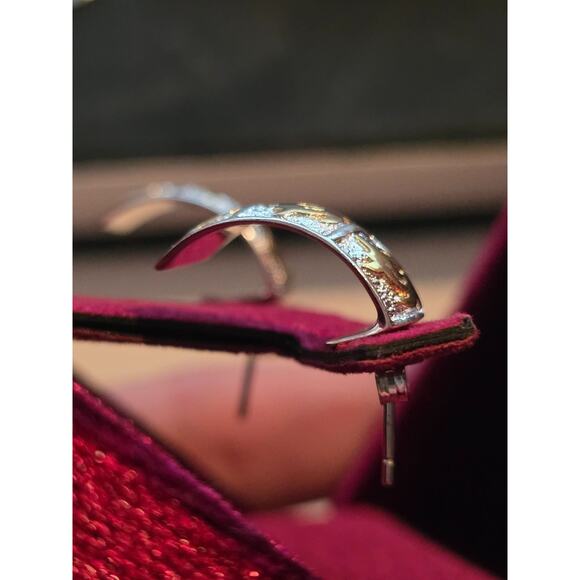 925 Sterling Silver Sea Turtle Motif Half Hoop Earrings - Picture 8 of 9